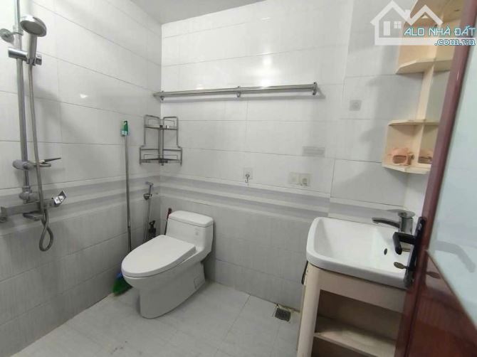 Cho thuê nhà Đức giang, Long Biên 7.5 triệu,40m, 4 tầng 4 PN, full NT, kinh doanh online
