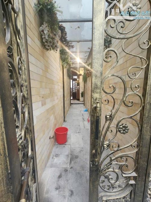 Cho thuê nhà nguyên căn ngõ 15 Phương Mai Hoàng Mai Hà Nội diện tích 40m