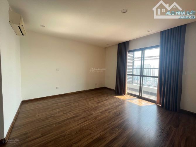 Cho thuê căn hộ 17T trung hoà nhân chính,120m 2 phòng ngủ đồ cơ bản 14 triệu/tháng