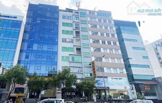 Cho thuê khách sạn 46 phòng mặt tiền sát chợ Bến Thành quận 1