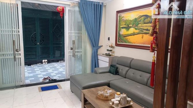 Cho thuê nhà nguyên căn phố Tân Khai Hai Bà Trưng 30m