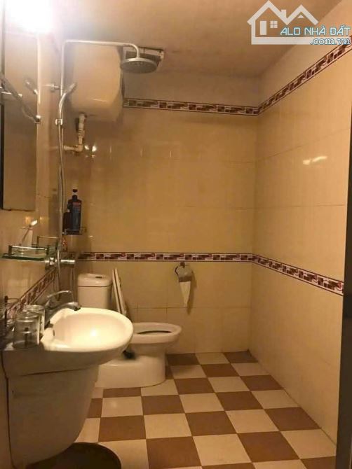 Cho thuê nhà phố Thạch bàn Long Biên 8 triệu, 45 m, 3 tầng, 3PN, full NT, Ô TÔ, kinh doanh