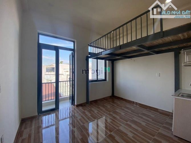 PHÒNG TRỌ CÓ GÁC BAN CÔNG 25M2 SẴN MÁY LẠNH Ở PHỔ QUANG TÂN BÌNH