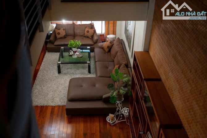 4 TẦNG ĐƯỜNG 2/9 TRỰC DIỆN VIEW PHÁO HOA ĐỂ LẠI TOÀN BỘ NỘI THẤT SANG TRỌNG