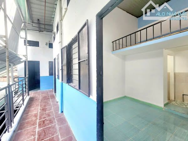 Phòng Trọ có Ban Công cực Thoáng Mặt Tiền Đường Nguyễn Tri Phương giá 2tr