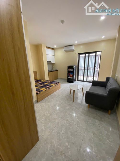 Cho Thuê CCMN 255 Cầu Giấy 30m2 Studio Ban Công Thang Máy Full Nội Thất Gần Chợ Bãi Ô Gần
