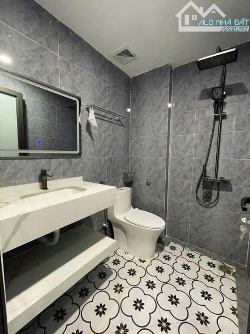 Cho Thuê nhà phố Phúc Đồng, Long Biên 9 triệu, 32 m, 5 tầng,3 PN, full NT, Ô TÔ, KD