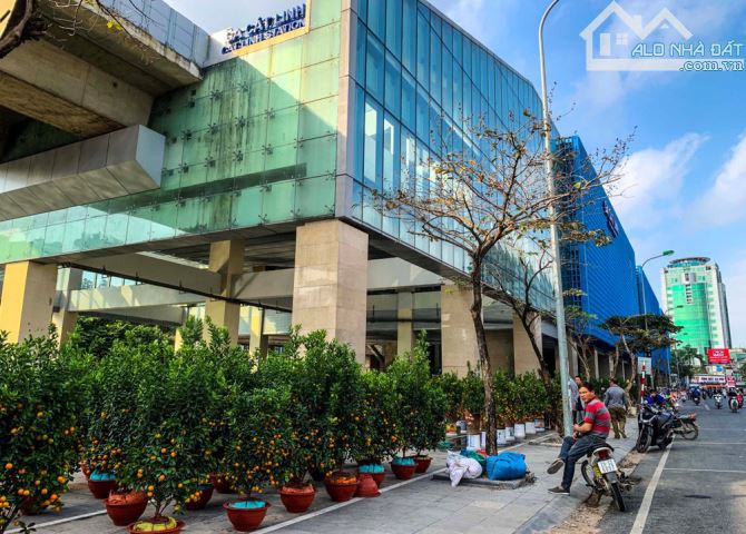 Bán Nhà Mặt Phố Giảng Võ - Kinh Doanh - Pháp Lý Sạch - Gần Ga Cát Linh - Giá Hơn 90Tỷ
