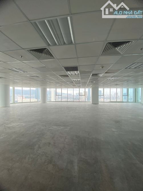 VĂN PHÒNG CHO THUÊ - Ngay LÔ GÓC đường HẢI PHÒNG