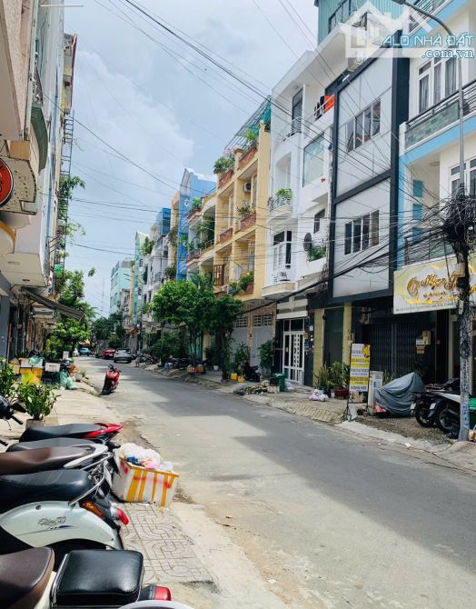 Bán nhà mặt phố đường Nguyễn Hữu Cảnh ,sát bên Ga Metro Văn Thánh,giá cưc tốt