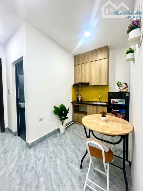 Cho Thuê CCMN 116 Miếu Đầm Nam Từ Liêm 40m2 2N1K Cửa Sổ Ban Công Thang Máy Giặt Riêng ÔTô