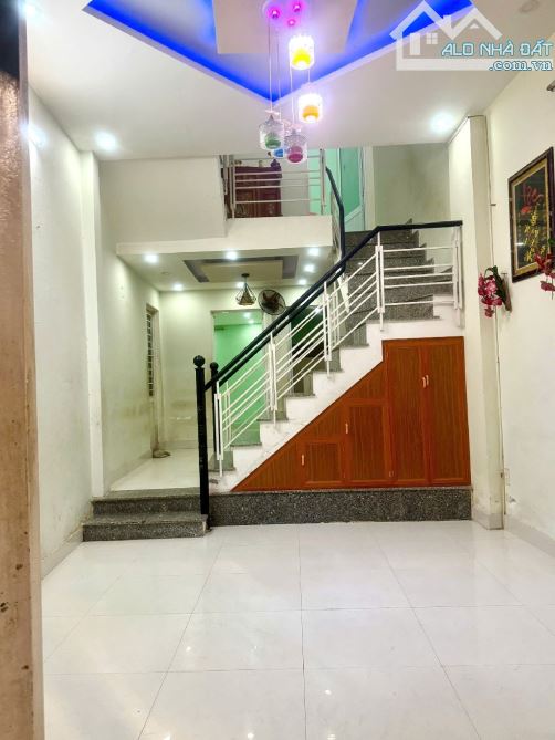 CẦN BÁN GẤP CĂN NHÀ ĐỂ CÓ TIỀN CHIA TÀI SẢN CHO CON HẠ CHÀO 150TR. GIÁ 2.950 TỶ.