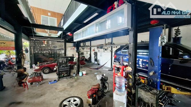 Lô góc 187m2 khu vực Hòa Xuân, nhà 2 mặt tiền đường 7,5m