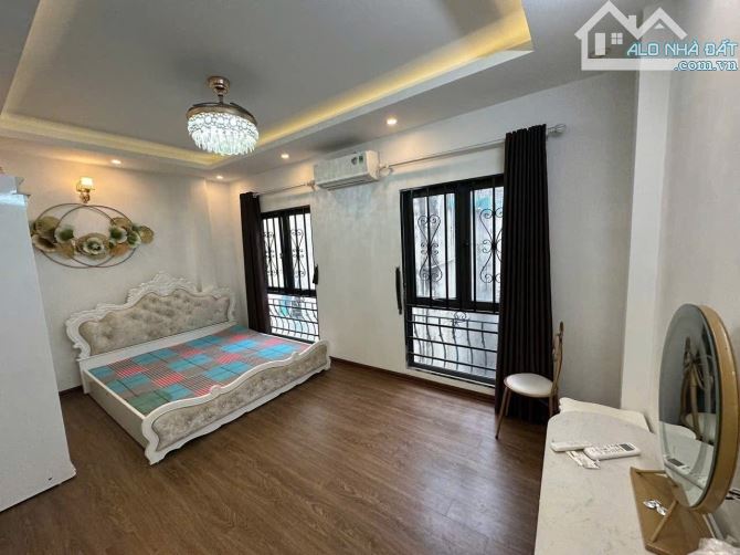 Cho thuê nhà nguyên căn phố Lĩnh Nam Hoàng Mai 30m2