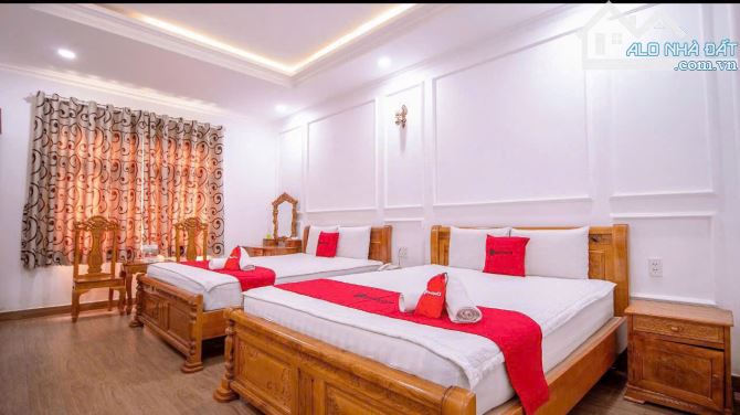 🏢TÒA NHÀ CHDV, KHÁCH SẠN – KHU PHAN XÍCH LONG, BT – 8*21 – 6 TẦNG, 24 CH – 51 tỷ TL