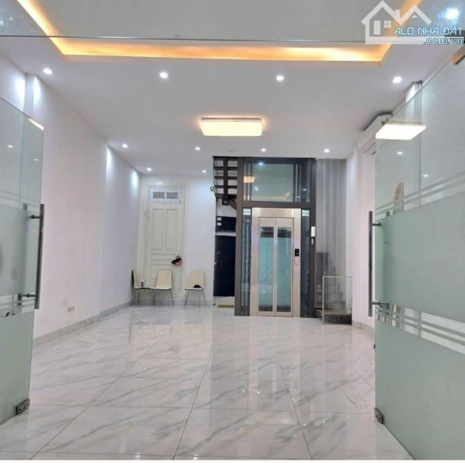 Nhà Vũ phạm hàm dt 72m2 x 6T giá 32tr/th Thông sàn, thang máy, mới xây, vị trí vip