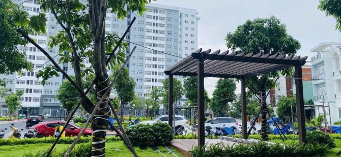 Căn hộ 2PN 2PN 85m2 chỉ 2tỷ4, ngay Võ Văn Kiệt. Ngân hàng hỗ trợ 85%. Tặng N.Thất 220tr