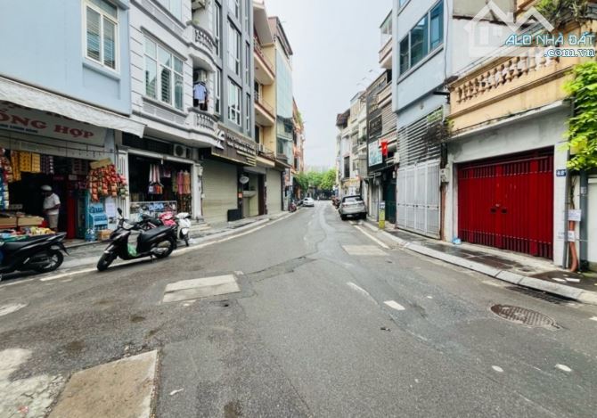 Bán nhà Quần Ngựa - Văn Cao, ô tô tránh, kinh doanh, 21 tỷ 60m2, mặt tiền 5.3m