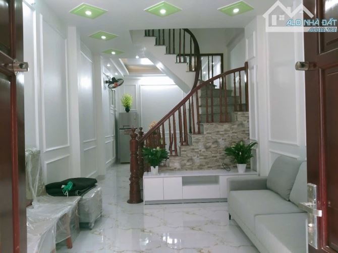 NHÀ TỔ 2 ĐA SỸ KIẾN HƯNG HÀ ĐÔNG, 34M, 4T, MT3,4M, GIÁ 8,3 TỶ