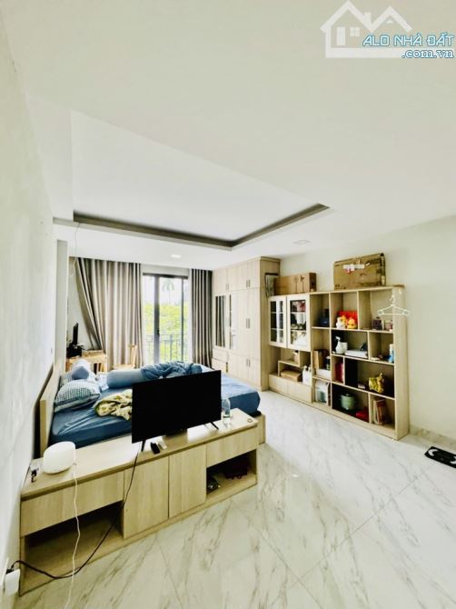 Lô sót hiếm tại Ngọc Thụy Long Biên, ngõ to thông ô tô đỗ cửa