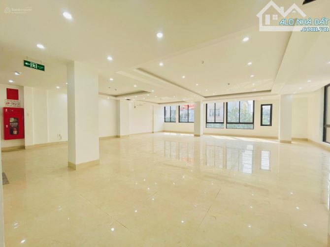 Slot duy nhất cần cho thuê gấp sàn mặt phố Phạm Hùng 120m2 giá chỉ 17 triệu/tháng