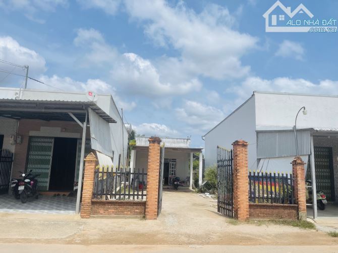 CẦN BÁN GẤP 547M2 MẶT TIỀN ĐƯỜNG RỘNG 15M GIÁ 5 TỶ 500 TRIỆU