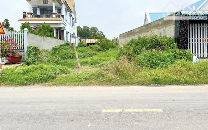 CẦN BÁN LẠI 200M2 ĐẤT THỔ CƯ TẠI THỊ TRẤN CỦ CHI_GIÁ NHỈNH 400TR