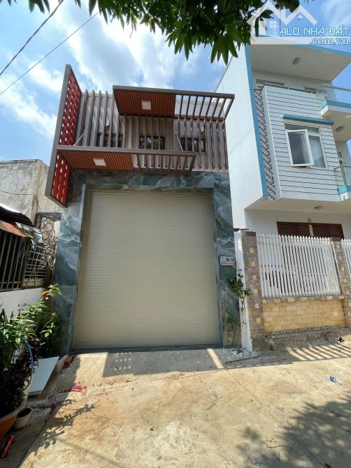 CẦN BÁN NHÀ MÊ LỆCH MỚI 100% – THIẾT KẾ HIỆN ĐẠI, SANG TRỌNG 🍀🍀 🏠 Diện tích: 4m x 17.5m