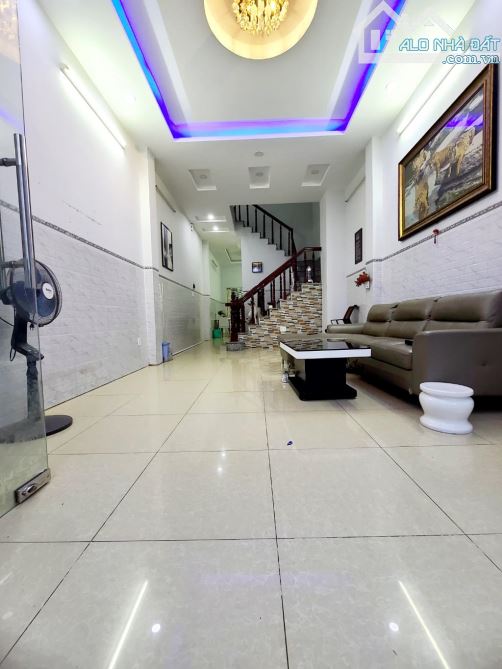 Bán Nhà Bình Tân. Hồ Học Lãm giáp Võ Văn Kiệt gần Quận 6.4×16-Nhỉnh 7.Tỷ