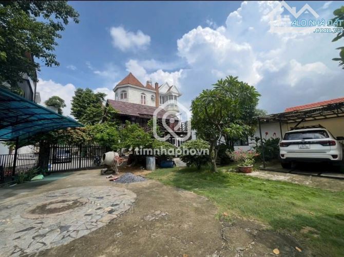 Nhà Bán đường Đặng Thuỳ Trâm. Bình Lợi. Quận Bình Thạnh ( 20x25m = 500 ) 2 Lầu. View Sông