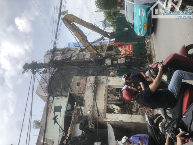 Bán toà nhà căn hộ 7 tầng thang máy pccc đạt chuẩn