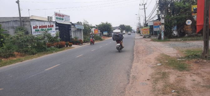 Mình chủ đất bán 3 lô đất thổ cư , mặt tiền đường Hùng Vương, Nhơn Trạch, đường rộng 20m