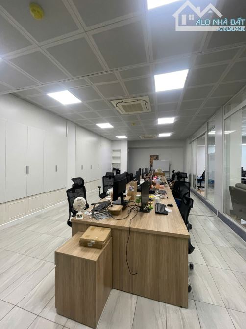 Cho thuê Văn phòng Bình Thạnh (Khu Saigon Pearl)-Full nội thất-Chỉ 7,5$/m2-Free xe máy,oto