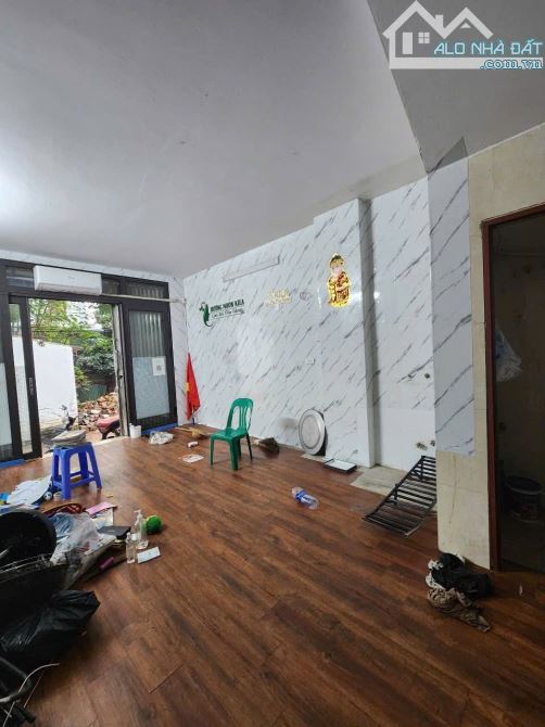 Cho thuê nhà phố Tư Đình Long Biên 32m 5 tầng giá 8 triệu, full nội thất, Ô TÔ thông.