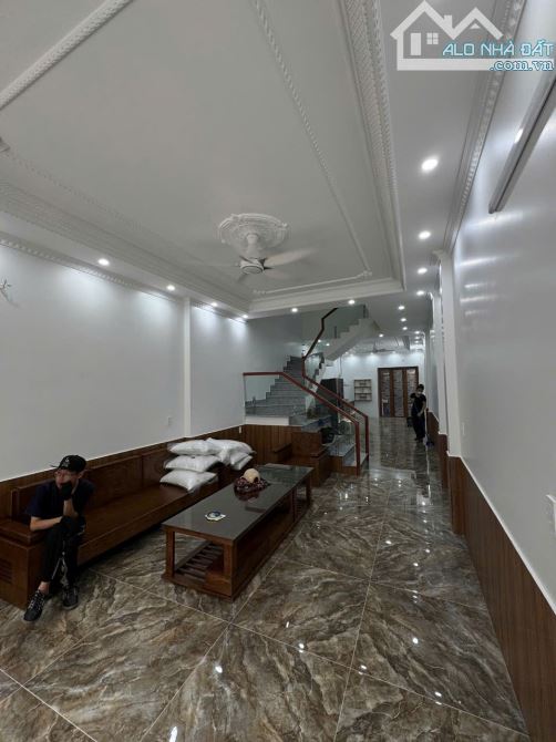 C.H.O T.H.U.Ê N.H.À tại Văn Cao cực đẹp, 90m2, 5 tầng, 8 ngủ khép kín full, 35tr