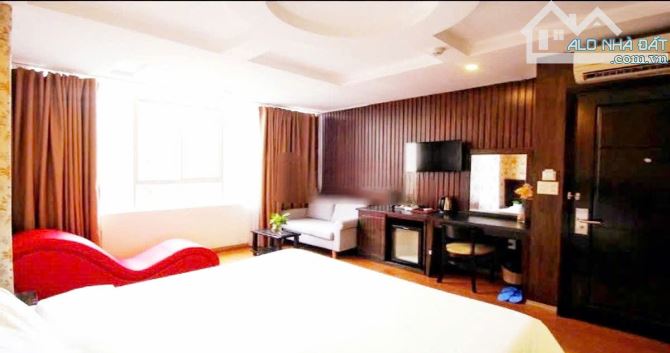Cho thuê KHÁCH SẠN 60 Phòng, 2.000m2, X sao – MT Phường Bến Thành, Quận 1 – Chỉ 832 Triệu.