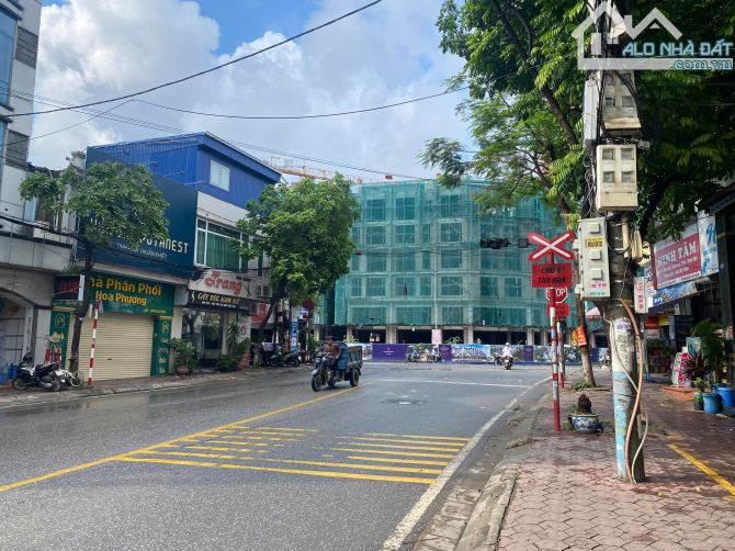 Bán nhà mặt đường Lê Lai vị trí ngay ngã tư Lê Thánh Tông, kinh doanh siêu đẹp