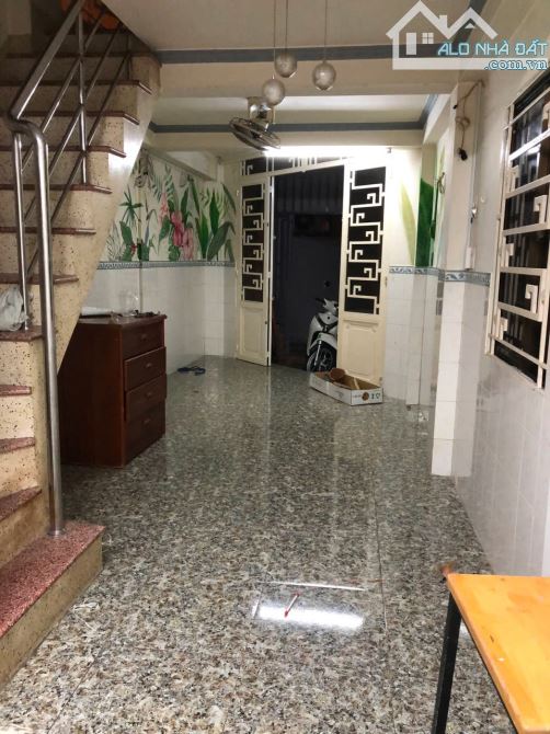 Nhà Hẻm Xe Hơi có Nội Thất - Lê Tung - 4PN 3WC - 3.5x14m. Giá 12 triệu