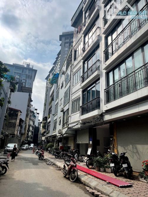 Bán nhà mặt phố mới Thụy Khuê - 31 tỷ 90m2 - mặt tiền 6.5m