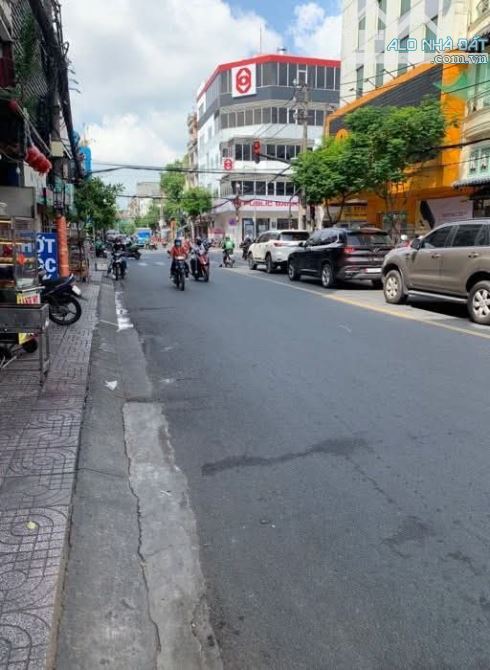 Bán nhà phường 14 Tân Bình, Đồng Đen,ô tô thông, 7x17m, khu xây cao tầng, 11 tỷ xíu