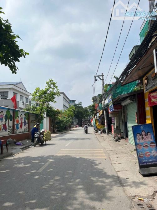 Chính chủ bán nhà Lĩnh Nam - Nam Dư: 50m, full nội thất , chắc chắn, gần ô tô, hơn 8 tỷ