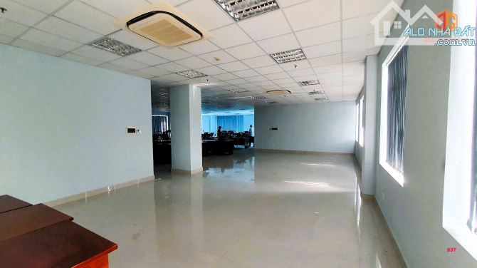 Bán nhà 3 mặt tiền đường Phan Trung vị trí đắc địa; sổ hồng hoàn công 2300m2 sàn giá 75 tỷ