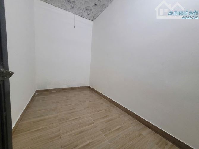 BÁN NHÀ CẤP 4 SÁT ĐƯỜNG 10m5 TRẦN ĐỨC Đà Sơn ,HOÀ KHÁNH DT 73m2 NGANG 5m Giá 2tỷ250