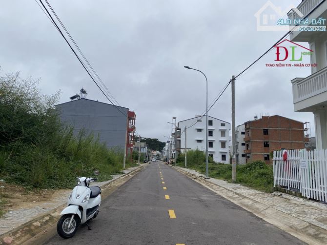 Bán đất hai mặt tiền KQH Phạm Hồng Thái phường 10 Đà Lạt