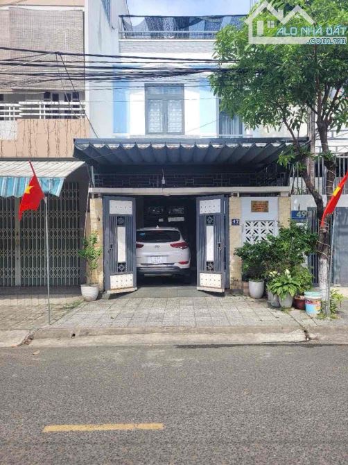 "Cuộc Sống Hiện Đại - Bất Động Sản Cao Cấp, Tiện Ích Đẳng Cấp."