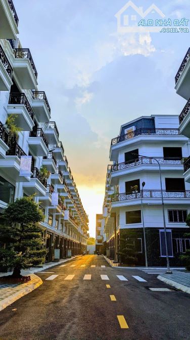 MỞ BÁN GIỚI HẠN CHỈ 36 CĂN – NHÀ PHỐ 2 LẦU CAO CẤP NGAY TRUNG TÂM BÌNH TÂN Diện tích 56–8
