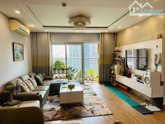 CHO THUÊ GẤP CĂN HỘ GOLDEN PALACE 3 NGỦ ĐỦ ĐỒ ĐẸP CHỈ 18TR, Ở NGAY ĐƯỢC