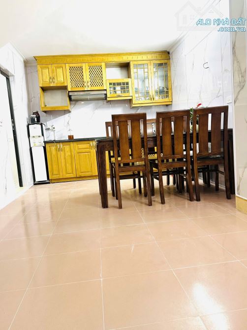 💥 NHÀ 3 TẦNG KIẾN AN – SÂN CỔNG RỘNG – GẦN VIỆN NHI – GIÁ 2,85 TỶ
