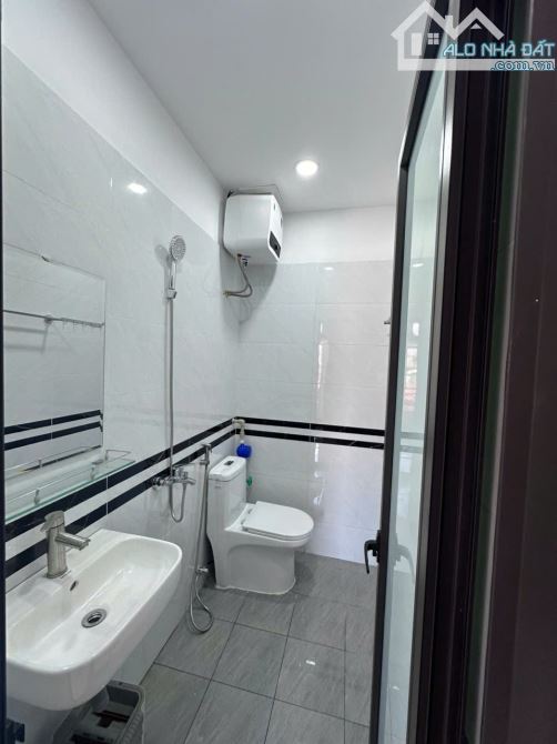 Cho Thuê CCMN Ngõ 188 Vương Thừa Vũ Thanh Xuân 25m2 Gác Xép Cửa Sổ Ban Công Thang Máy