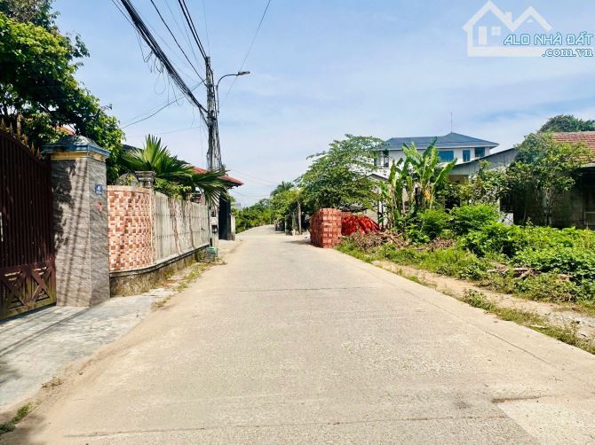 2 lô mặt tiền Kim Long giá chỉ 2.6x tỷ